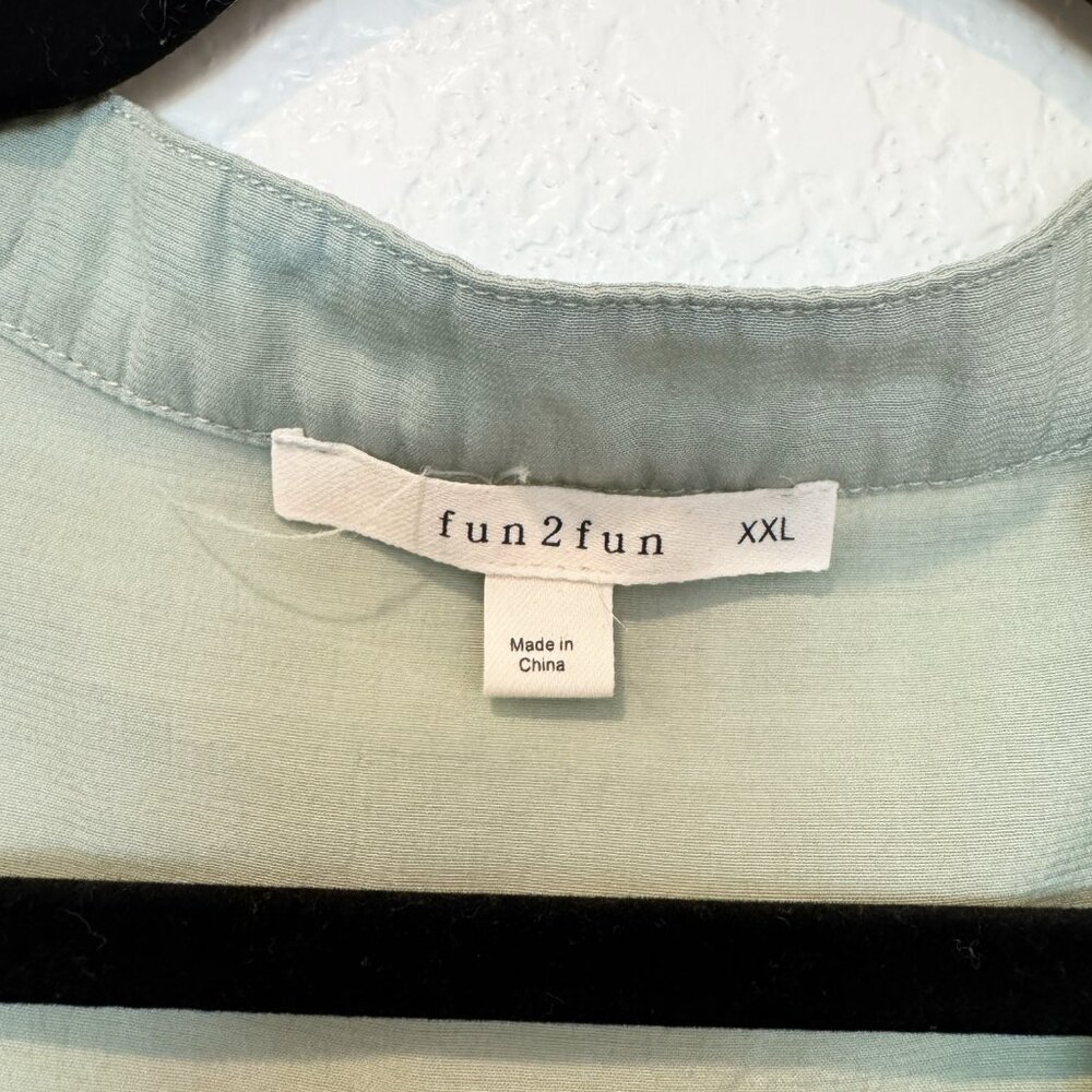 FUN2FUN Emmie V-Neck Blouse Light Green Split Neck Size XXL - Picture 4 of 9